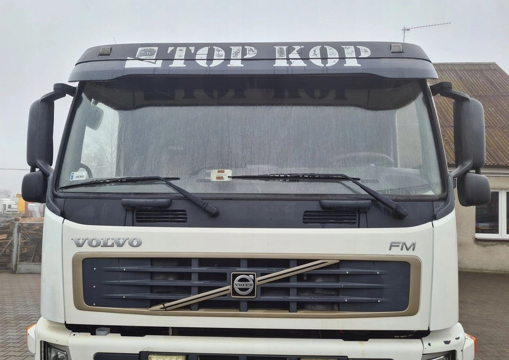 KOMPLETNA NISKA KRÓTKA DZIENNA VOLVO FM 13 - Kabína: obrázok 2 KOMPLETNA NISKA KRÓTKA DZIENNA VOLVO FM 13 - Kabína: obrázok 2