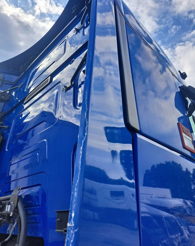 OWIEWKI KABINY KOMPLET RENAULT GAMA T RANGE - Aerodynamika/ Spojler: obrázok 3 OWIEWKI KABINY KOMPLET RENAULT GAMA T RANGE - Aerodynamika/ Spojler: obrázok 3