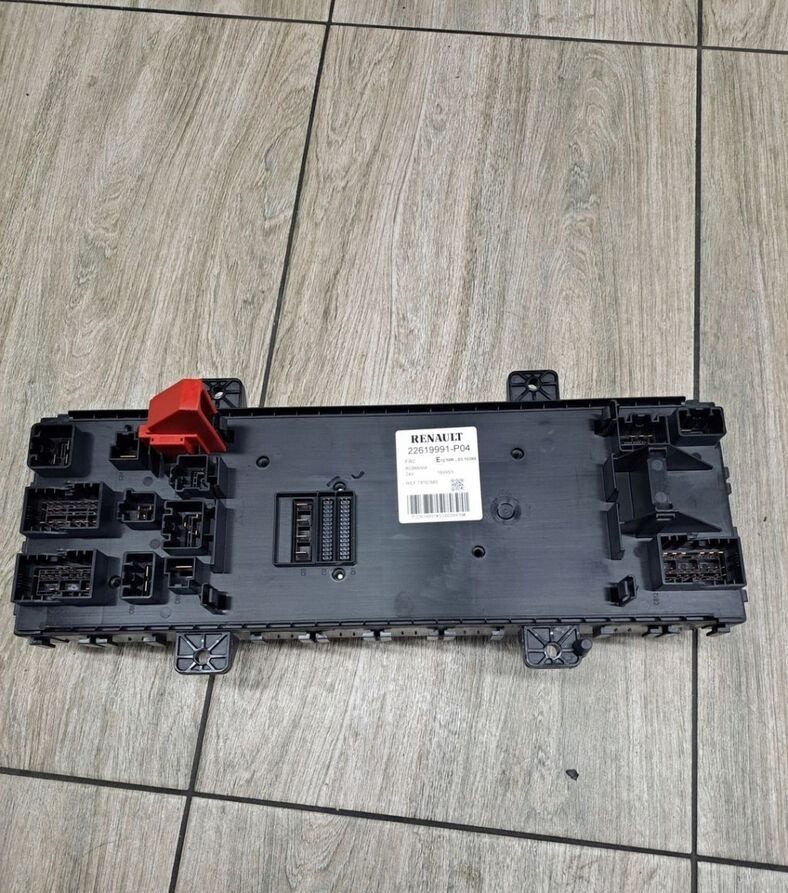 PŁYTA BEZPIECZNIKÓW SKRZYNKA RENAULT GAMA T RANGE - Poistka pre Nákladné auto: obrázok 3 PŁYTA BEZPIECZNIKÓW SKRZYNKA RENAULT GAMA T RANGE - Poistka pre Nákladné auto: obrázok 3