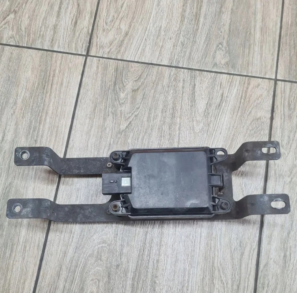 RADAR DISTRONIK CZUJNIK SENSOR MOCOWANIE FORD F-MAX 500 TRUCKS EURO 6 K096653H001 575127535 JC46 9G853 BC - Senzor: obrázok 1 RADAR DISTRONIK CZUJNIK SENSOR MOCOWANIE FORD F-MAX 500 TRUCKS EURO 6 K096653H001 575127535 JC46 9G853 BC - Senzor: obrázok 1