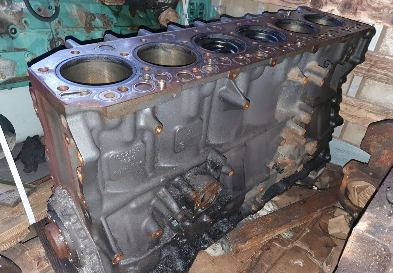 RENAULT BLOK SILNIKA SŁUPEK TŁOKI WAŁ RENAULT GAMA RANGE T DTI11 460 430 - Blok valcov pre Nákladné auto: obrázok 3 RENAULT BLOK SILNIKA SŁUPEK TŁOKI WAŁ RENAULT GAMA RANGE T DTI11 460 430 - Blok valcov pre Nákladné auto: obrázok 3