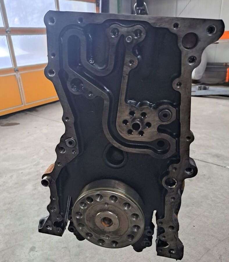 RENAULT BLOK SILNIKA SŁUPEK WAŁ RENAULT PREMIUM DXI 11 440 - Blok valcov pre Nákladné auto: obrázok 4 RENAULT BLOK SILNIKA SŁUPEK WAŁ RENAULT PREMIUM DXI 11 440 - Blok valcov pre Nákladné auto: obrázok 4