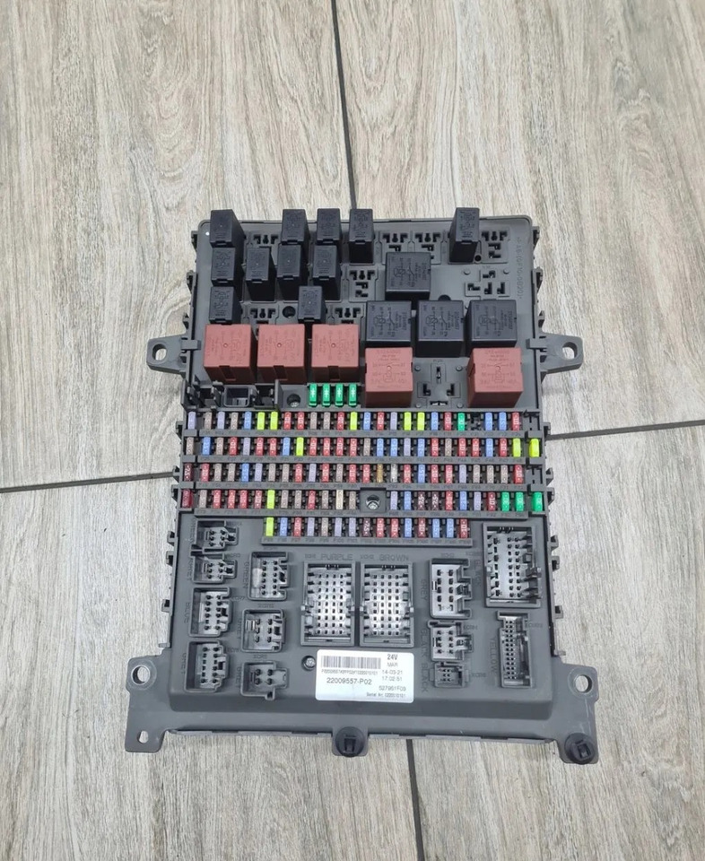 RENAULT TABLICA PŁYTA SKRZYNKA BEZPIECZNIKÓW RENAULT GAMA D WIDE VOLVO FE FL EURO 6 - Poistka pre Nákladné auto: obrázok 1 RENAULT TABLICA PŁYTA SKRZYNKA BEZPIECZNIKÓW RENAULT GAMA D WIDE VOLVO FE FL EURO 6 - Poistka pre Nákladné auto: obrázok 1