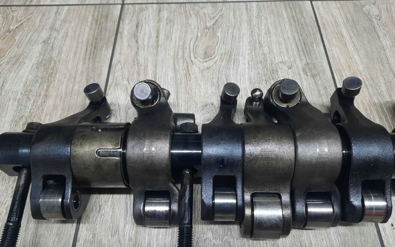 Renault KLAWIATURA RENAULT GAMA T RANGE DTI 11 430 460 VOLVO FM 4 D11K - Motor a diely pre Nákladné auto: obrázok 2 Renault KLAWIATURA RENAULT GAMA T RANGE DTI 11 430 460 VOLVO FM 4 D11K - Motor a diely pre Nákladné auto: obrázok 2