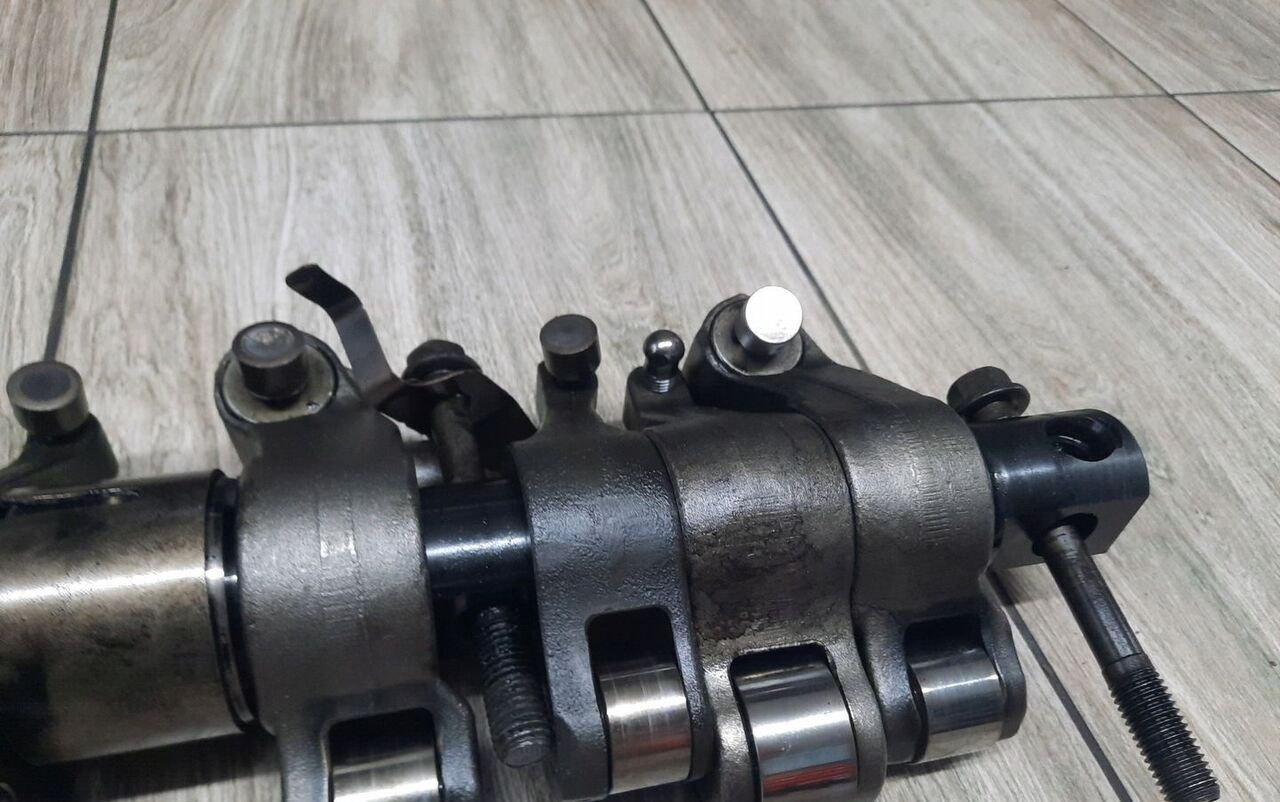 Renault KLAWIATURA RENAULT GAMA T RANGE DTI 11 430 460 VOLVO FM 4 D11K - Motor a diely pre Nákladné auto: obrázok 4 Renault KLAWIATURA RENAULT GAMA T RANGE DTI 11 430 460 VOLVO FM 4 D11K - Motor a diely pre Nákladné auto: obrázok 4