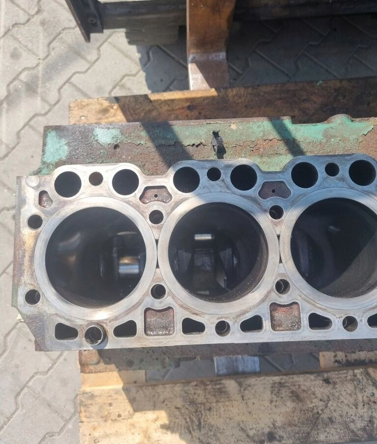 Renault WAŁ KORBOWY VOLVO FL FE PREMIUM MIDLUM DXI 7 D7E Deutz Renault , Volvo FE FL - Blok valcov pre Nákladné auto: obrázok 4 Renault WAŁ KORBOWY VOLVO FL FE PREMIUM MIDLUM DXI 7 D7E Deutz Renault , Volvo FE FL - Blok valcov pre Nákladné auto: obrázok 4