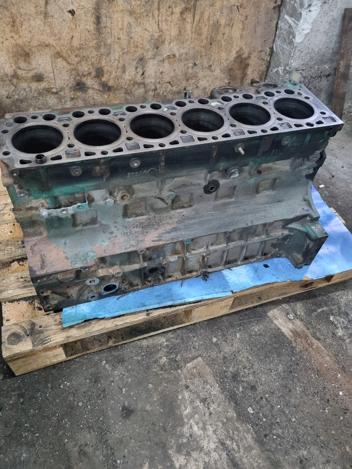 VOLVO BLOK SILNIKA GOŁY SŁUPEK VOLVO FL FE RENAULT PREMIUM MIDLUM DXI 7 D7F - Blok valcov pre Nákladné auto: obrázok 1 VOLVO BLOK SILNIKA GOŁY SŁUPEK VOLVO FL FE RENAULT PREMIUM MIDLUM DXI 7 D7F - Blok valcov pre Nákladné auto: obrázok 1