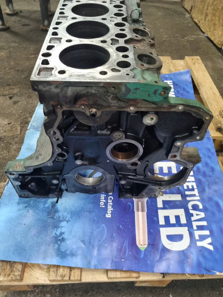 VOLVO BLOK SILNIKA GOŁY SŁUPEK VOLVO FL FE RENAULT PREMIUM MIDLUM DXI 7 D7F - Blok valcov pre Nákladné auto: obrázok 4 VOLVO BLOK SILNIKA GOŁY SŁUPEK VOLVO FL FE RENAULT PREMIUM MIDLUM DXI 7 D7F - Blok valcov pre Nákladné auto: obrázok 4