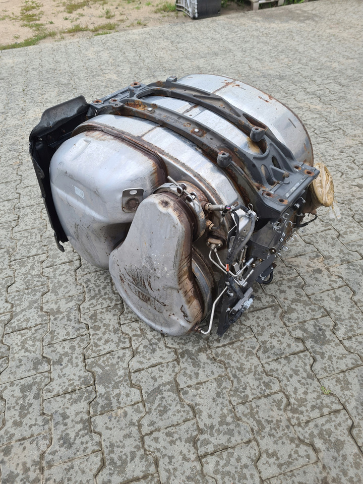 VOLVO KATALIZATOR TŁUMIK DPF FILTR KOMPLETNY VOLVO FH 4 FM 4 RENAULT GAMA T RANGE - Katalyzátor: obrázok 2 VOLVO KATALIZATOR TŁUMIK DPF FILTR KOMPLETNY VOLVO FH 4 FM 4 RENAULT GAMA T RANGE - Katalyzátor: obrázok 2