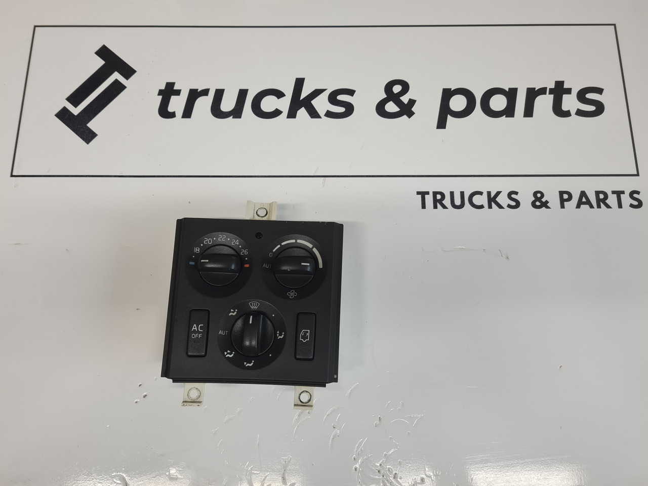 VOLVO PANEL NAWIEWU OGRZEWANIA KLIMATYZACJI VOLVO FH FM 9 13 LIFT - Kúrenie/ Vetranie pre Nákladné auto: obrázok 1 VOLVO PANEL NAWIEWU OGRZEWANIA KLIMATYZACJI VOLVO FH FM 9 13 LIFT - Kúrenie/ Vetranie pre Nákladné auto: obrázok 1