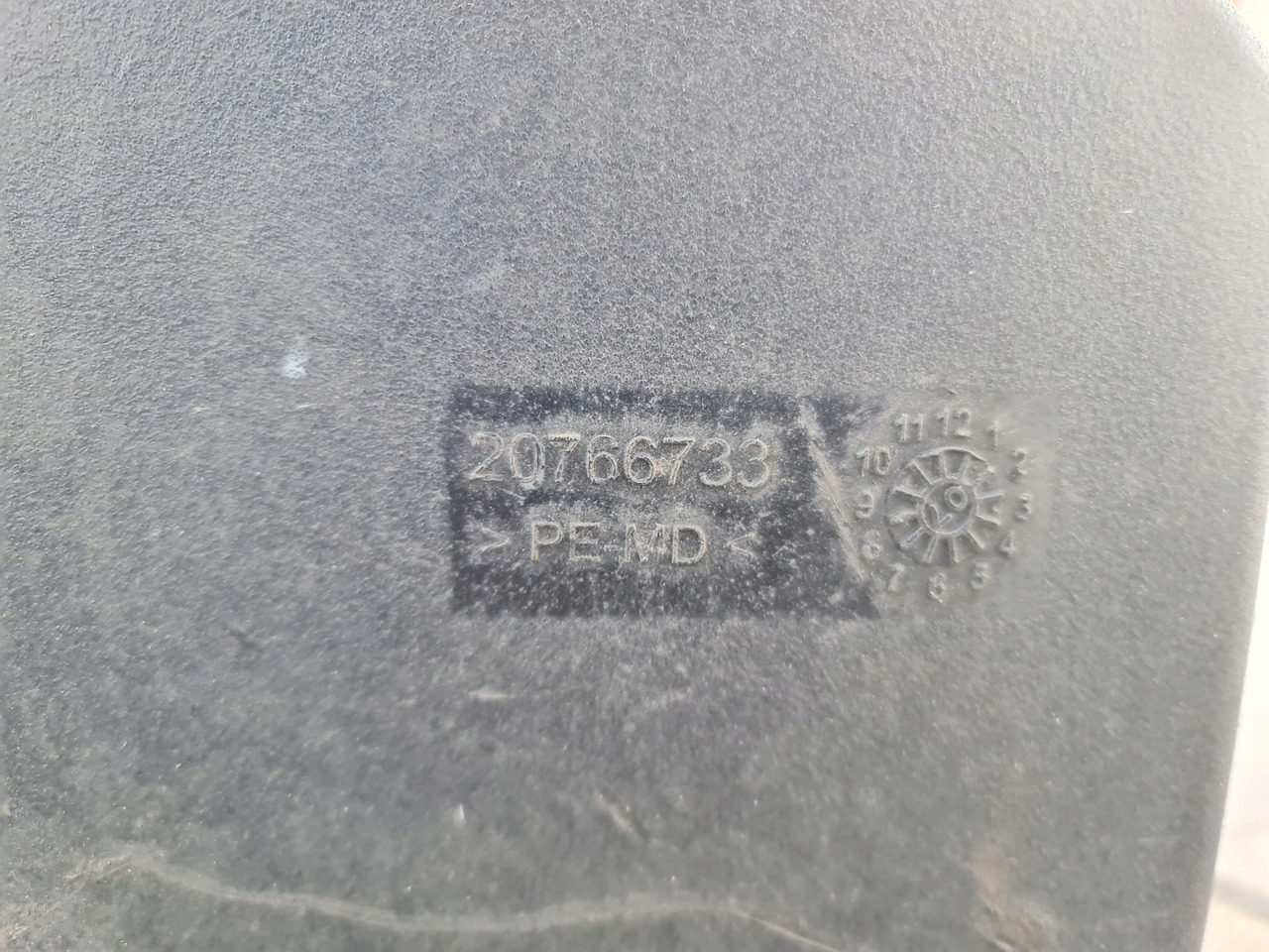 VOLVO ZBIORNIK ADBLUE RENAULT MIDLUM PREMIUM DXI 5 7 VOLVO FL FE - Nádrž na AdBlue pre Nákladné auto: obrázok 3 VOLVO ZBIORNIK ADBLUE RENAULT MIDLUM PREMIUM DXI 5 7 VOLVO FL FE - Nádrž na AdBlue pre Nákladné auto: obrázok 3