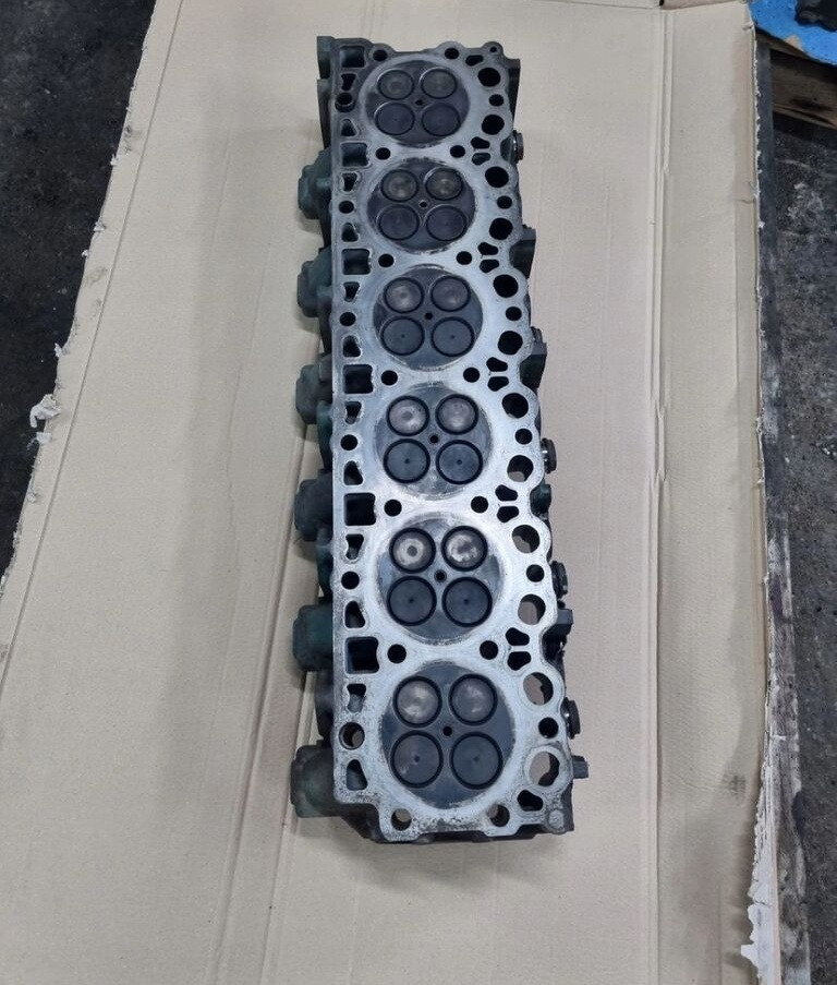 Volvo GŁOWICA SILNIKA FL FE D7E D7F RENAULT MIDLUM PREMIUM DXI 7 EURO Deutz Volvo - Hlava valcov pre Nákladné auto: obrázok 3 Volvo GŁOWICA SILNIKA FL FE D7E D7F RENAULT MIDLUM PREMIUM DXI 7 EURO Deutz Volvo - Hlava valcov pre Nákladné auto: obrázok 3
