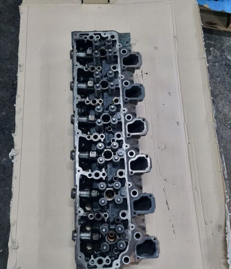 Volvo GŁOWICA SILNIKA FL FE D7E D7F RENAULT MIDLUM PREMIUM DXI 7 EURO Deutz Volvo - Hlava valcov pre Nákladné auto: obrázok 1 Volvo GŁOWICA SILNIKA FL FE D7E D7F RENAULT MIDLUM PREMIUM DXI 7 EURO Deutz Volvo - Hlava valcov pre Nákladné auto: obrázok 1