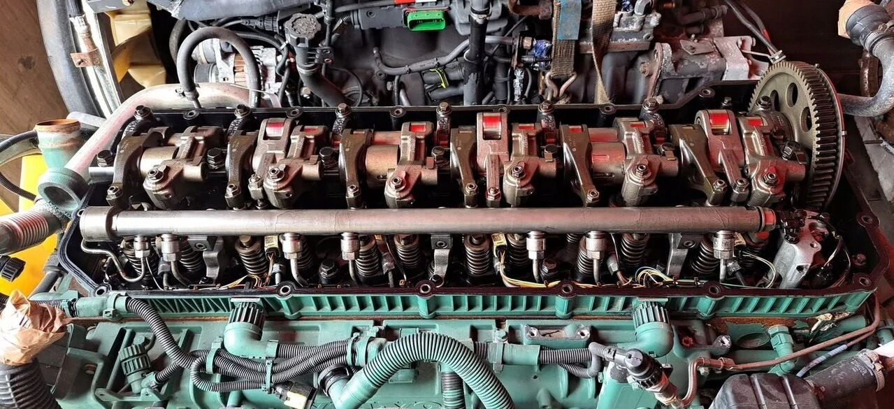 Volvo GŁOWICA SILNIKA FM 4 D11K EURO 6. 21379389 Volvo - Hlava valcov pre Nákladné auto: obrázok 1 Volvo GŁOWICA SILNIKA FM 4 D11K EURO 6. 21379389 Volvo - Hlava valcov pre Nákladné auto: obrázok 1