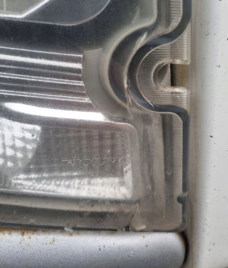 Volvo KOMPLETNY Z LAMPAMI BELKA STOPNIE Volvo FL EURO 5 - Nárazník pre Nákladné auto: obrázok 5 Volvo KOMPLETNY Z LAMPAMI BELKA STOPNIE Volvo FL EURO 5 - Nárazník pre Nákladné auto: obrázok 5