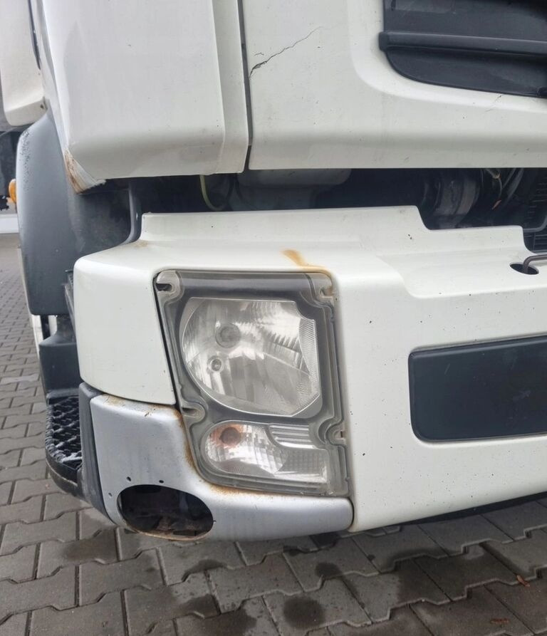 Volvo KOMPLETNY Z LAMPAMI BELKA STOPNIE Volvo FL EURO 5 - Nárazník pre Nákladné auto: obrázok 4 Volvo KOMPLETNY Z LAMPAMI BELKA STOPNIE Volvo FL EURO 5 - Nárazník pre Nákladné auto: obrázok 4