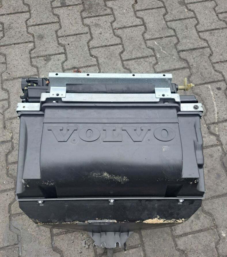 Volvo NAGRZEWNICA KOMPLETNA VOLVO FH FM 9 13 LIFT - Kúrenie/ Vetranie pre Nákladné auto: obrázok 2 Volvo NAGRZEWNICA KOMPLETNA VOLVO FH FM 9 13 LIFT - Kúrenie/ Vetranie pre Nákladné auto: obrázok 2