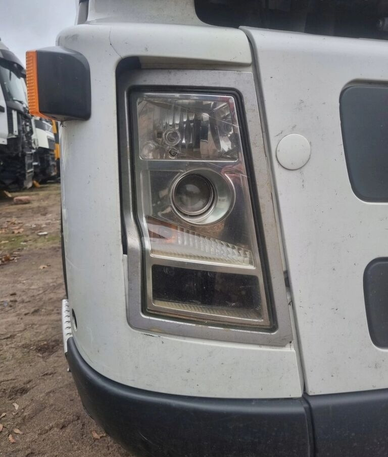 Volvo PRZÓD KOMPLETNY LAMPA OSŁONA Volvo FH FM 7 9 12 13 - Nárazník pre Nákladné auto: obrázok 2 Volvo PRZÓD KOMPLETNY LAMPA OSŁONA Volvo FH FM 7 9 12 13 - Nárazník pre Nákladné auto: obrázok 2