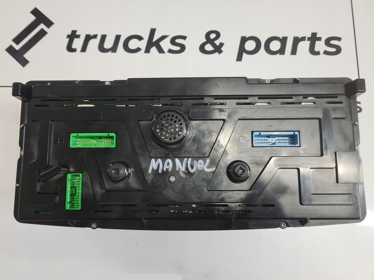 Volvo ZEGARY LICZNIKI FH FM 9 13 FH16 MANUAL 20739270-P01   Volvo FH FM - Palubná doska pre Nákladné auto: obrázok 2 Volvo ZEGARY LICZNIKI FH FM 9 13 FH16 MANUAL 20739270-P01   Volvo FH FM - Palubná doska pre Nákladné auto: obrázok 2