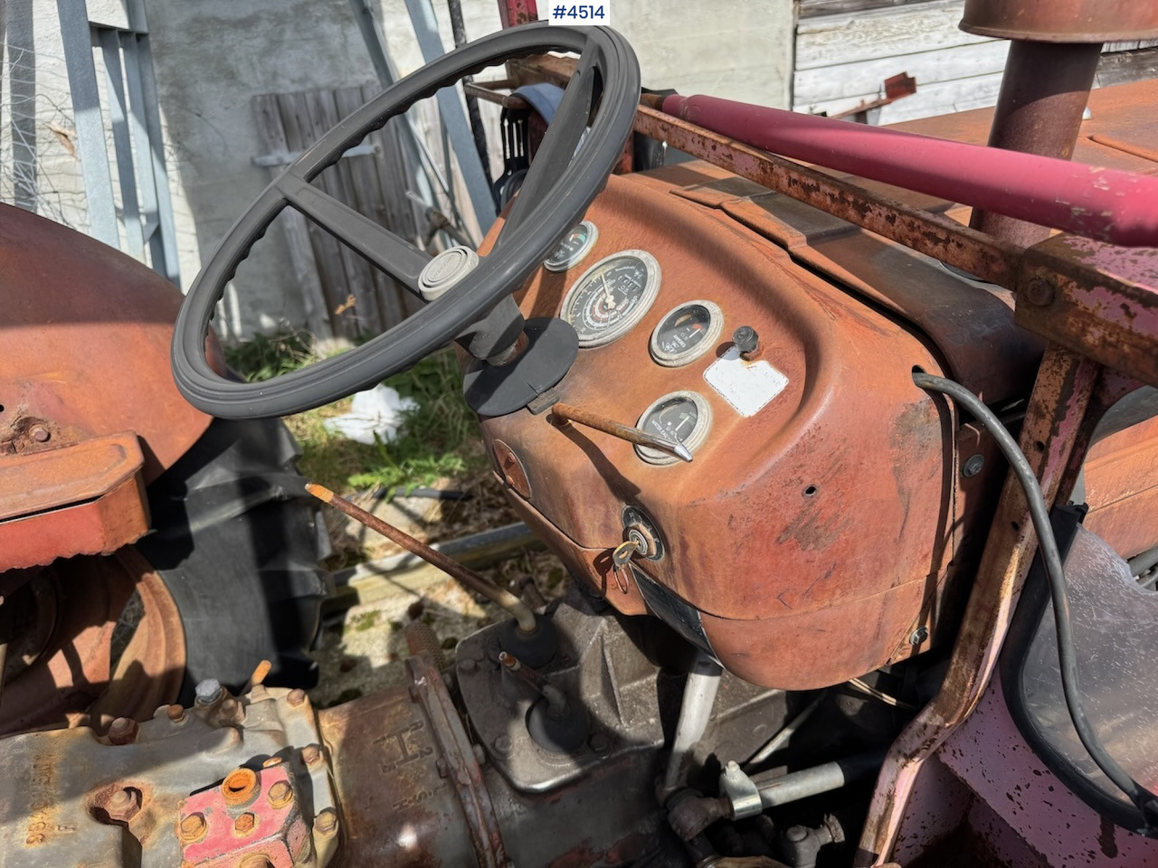 Traktor 1968 Massey Ferguson 133: obrázok 14