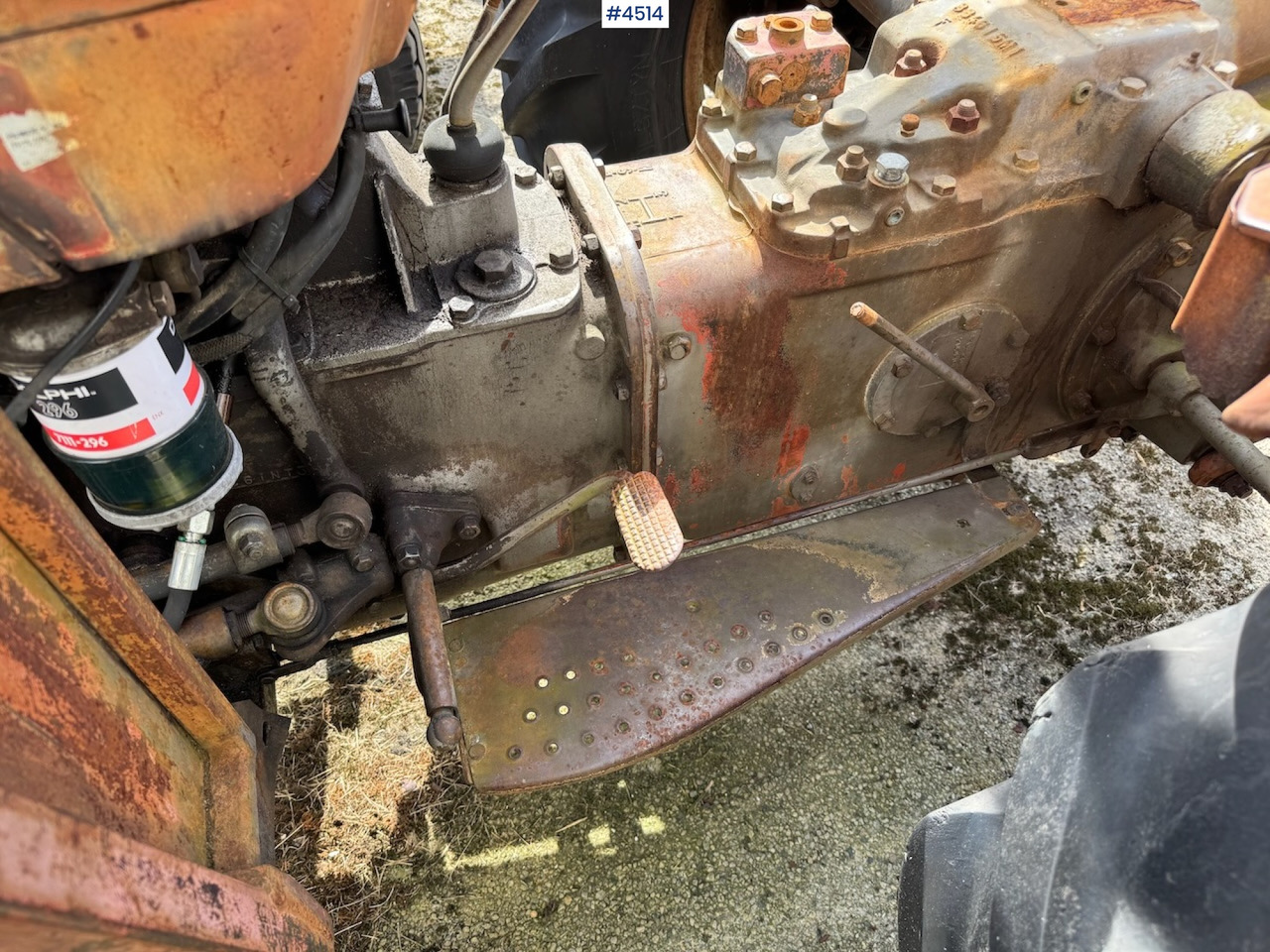 Traktor 1968 Massey Ferguson 133: obrázok 19