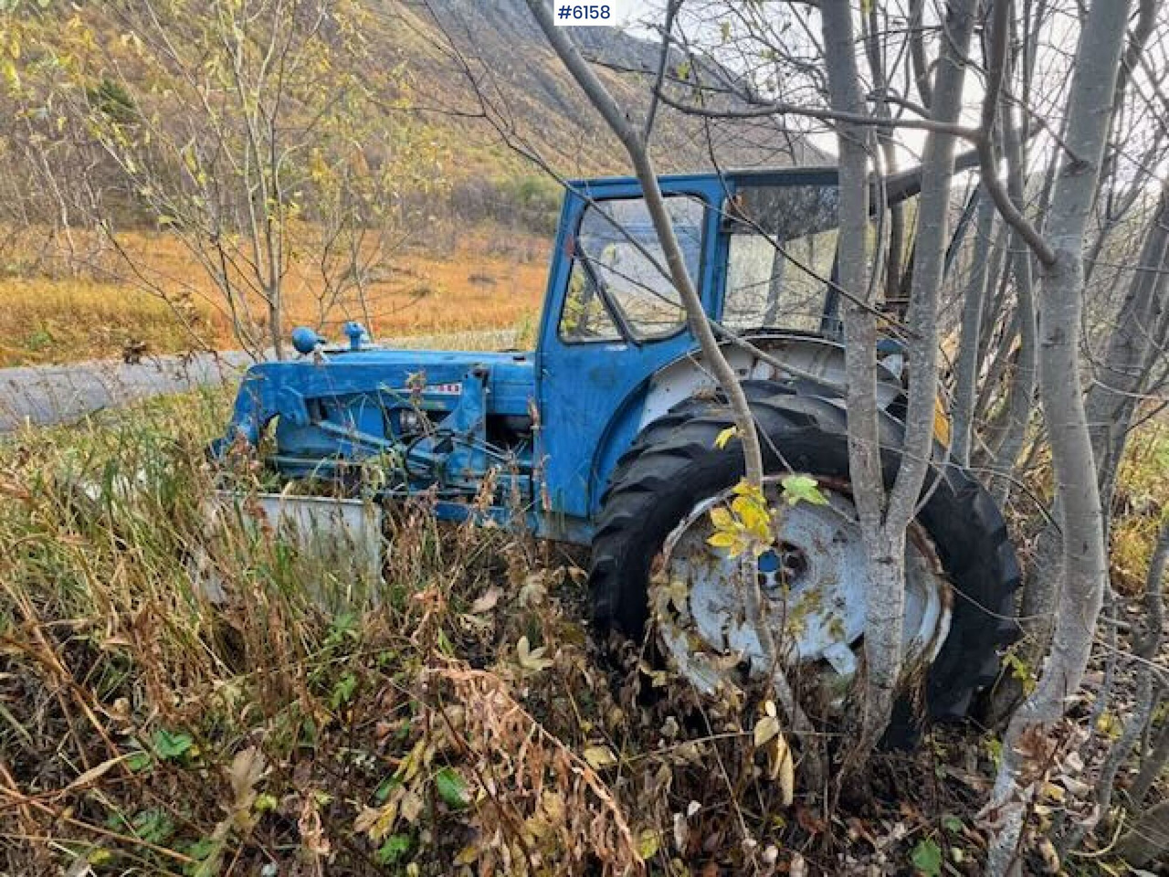 1973 Ford 4000 tractor backhoe. Repair.object - Traktor: obrázok 3 1973 Ford 4000 tractor backhoe. Repair.object - Traktor: obrázok 3