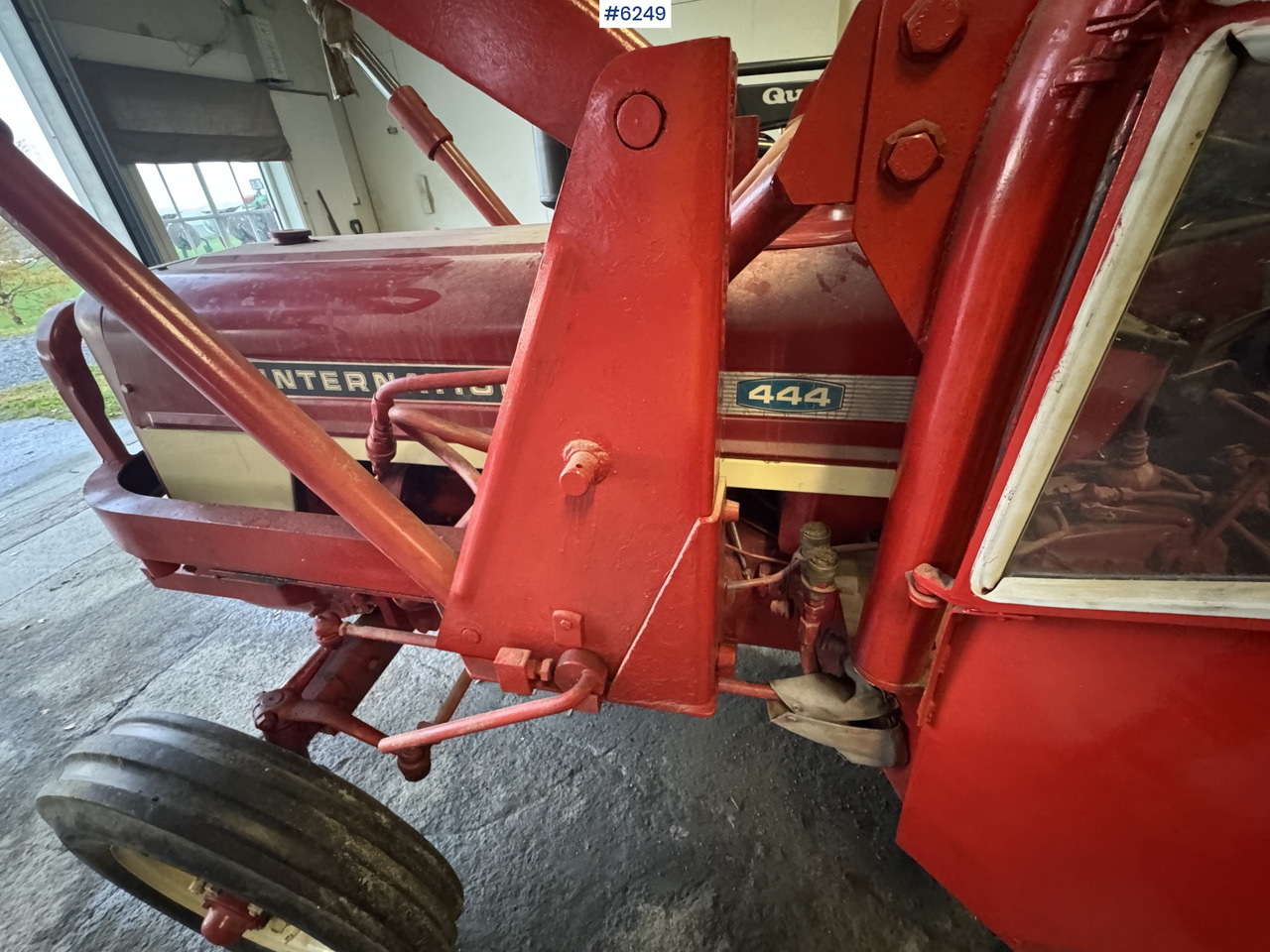 Leasing  1973 International 444 w/ Bjørnerud loader and bucket. WATCH VIDEO 1973 International 444 w/ Bjørnerud loader and bucket. WATCH VIDEO: obrázok 14