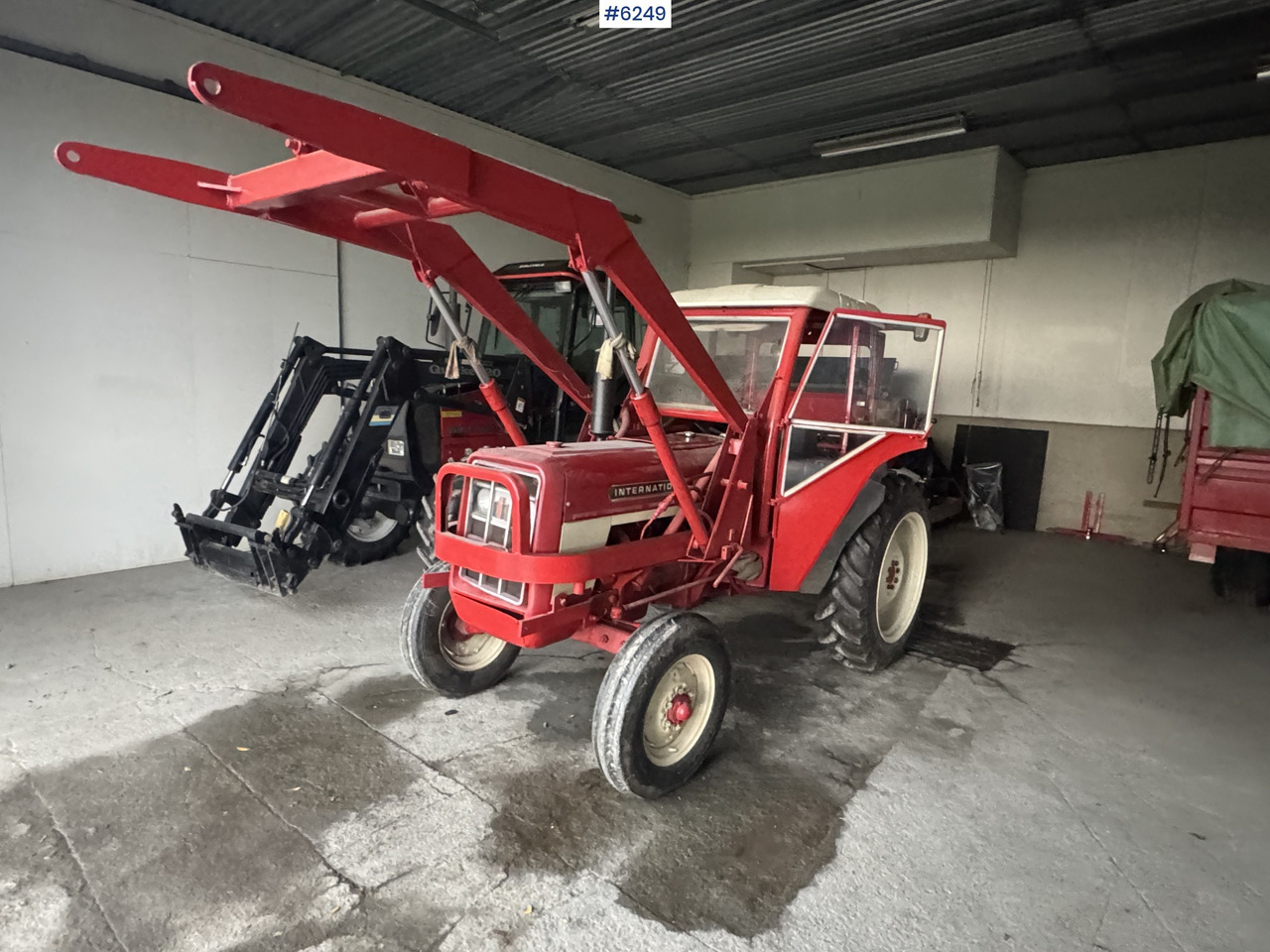 1973 International 444 w/ Bjørnerud loader and bucket. WATCH VIDEO - Traktor: obrázok 1 1973 International 444 w/ Bjørnerud loader and bucket. WATCH VIDEO - Traktor: obrázok 1