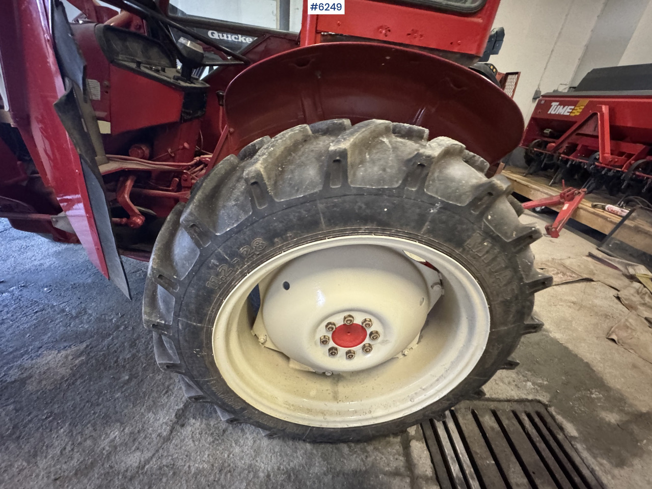 Leasing  1973 International 444 w/ Bjørnerud loader and bucket. WATCH VIDEO 1973 International 444 w/ Bjørnerud loader and bucket. WATCH VIDEO: obrázok 17