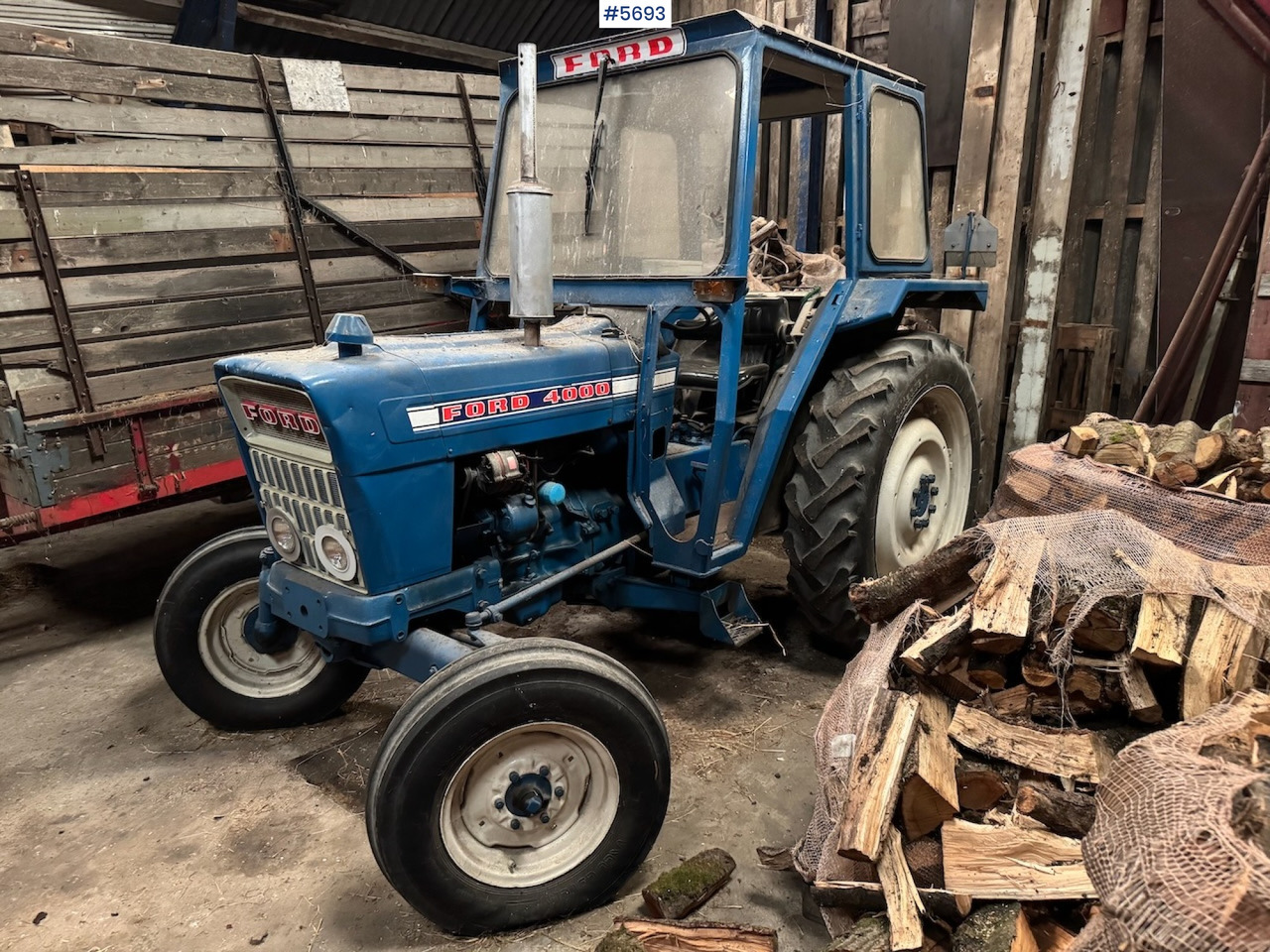 1975 Ford 4000 - Traktor: obrázok 1 1975 Ford 4000 - Traktor: obrázok 1