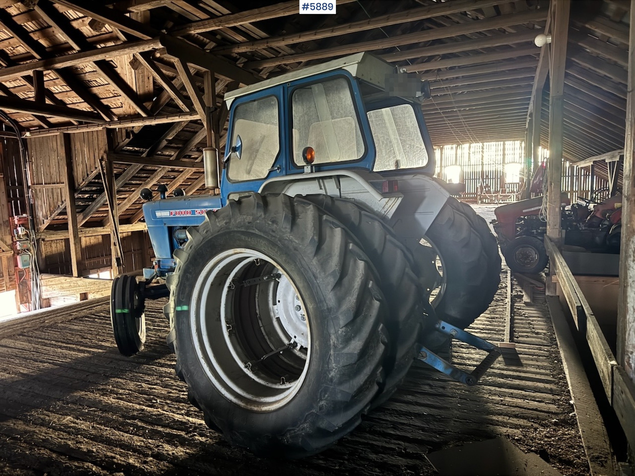 1975 Ford 5000 w/ Twin Wheels - Traktor: obrázok 4 1975 Ford 5000 w/ Twin Wheels - Traktor: obrázok 4