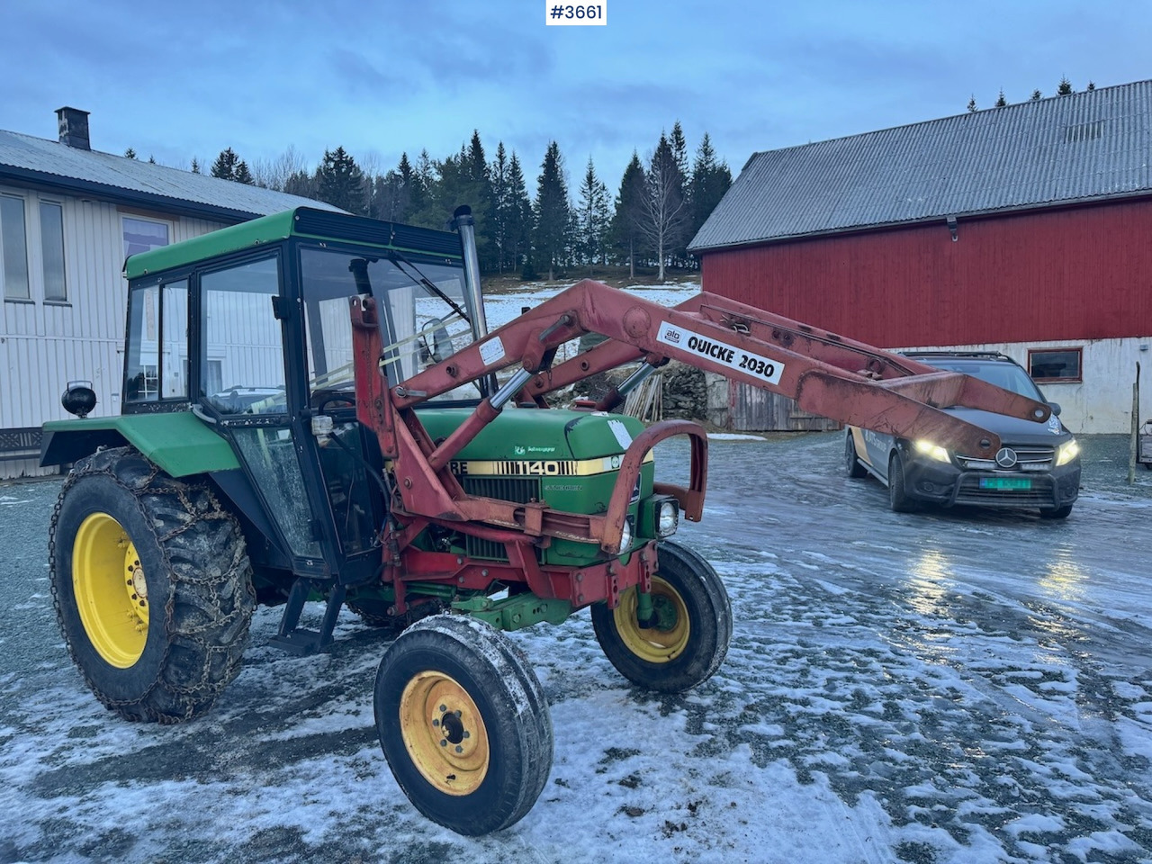 1980 John Deere 1140 Synchron w/ Front loader and bucket - Traktor: obrázok 1 1980 John Deere 1140 Synchron w/ Front loader and bucket - Traktor: obrázok 1