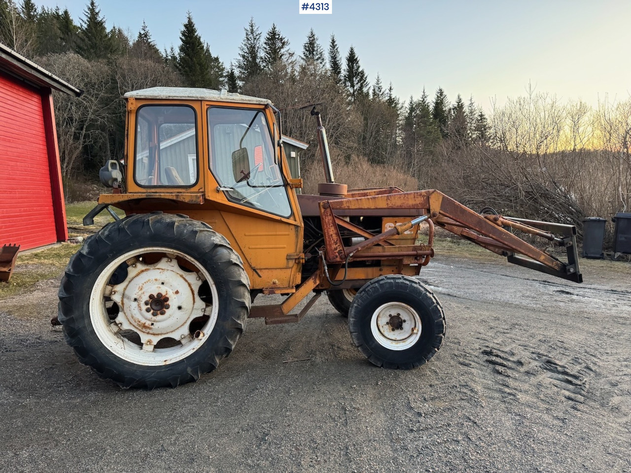 1980 Valmet 602 m/ frontlaster - Traktor: obrázok 1 1980 Valmet 602 m/ frontlaster - Traktor: obrázok 1
