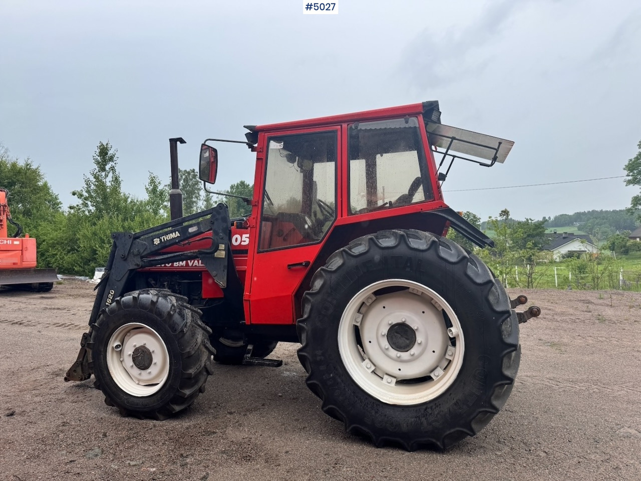 1985 Volvo Valmet 805 Turbo 4x4 w/ Front loader - Traktor: obrázok 3 1985 Volvo Valmet 805 Turbo 4x4 w/ Front loader - Traktor: obrázok 3