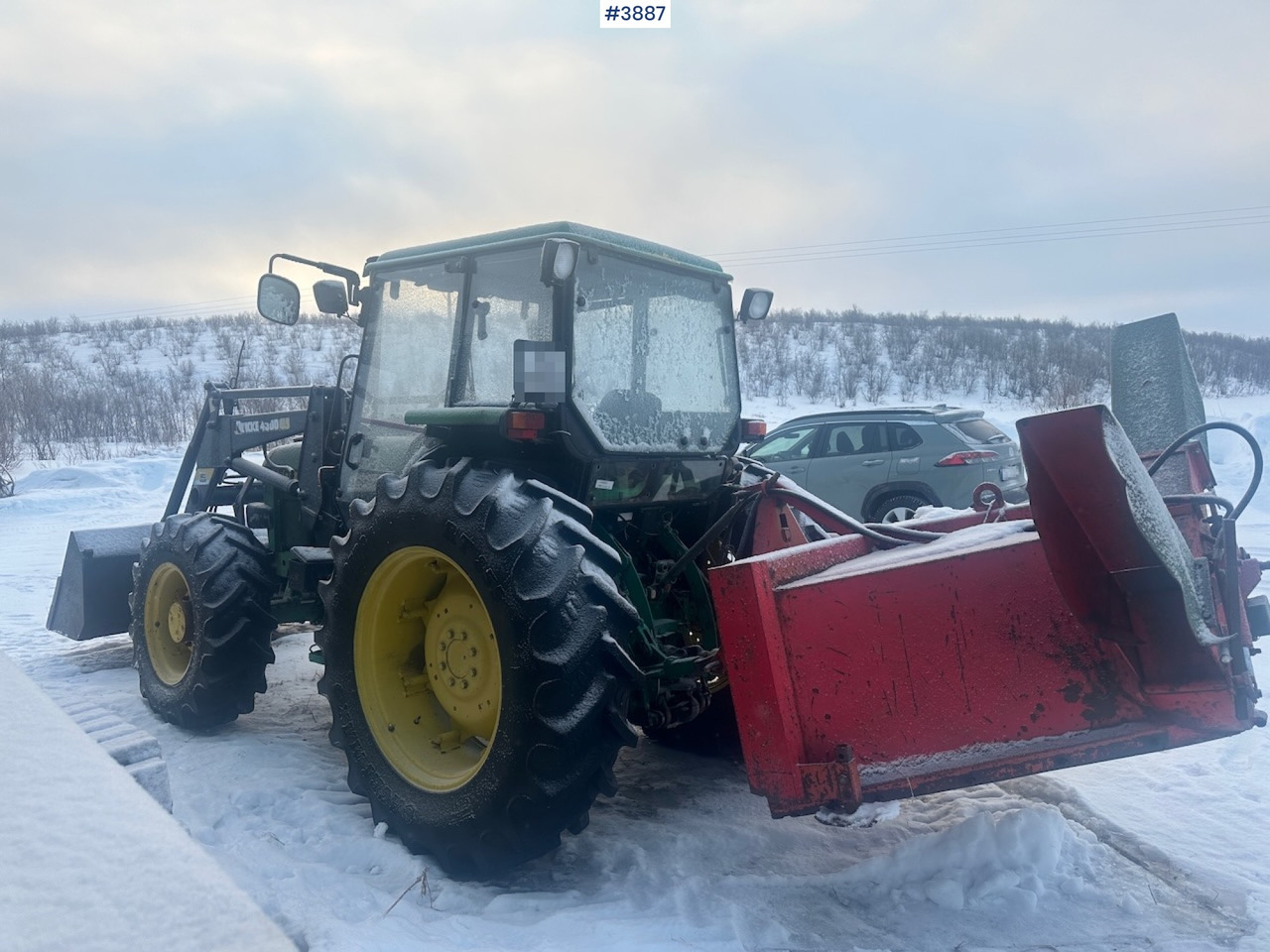 1987 John Deere Power Synchron 2450 4x4 w/ Quicke 4300 front loader, snow blower and gravel bucket. WATCH VIDEO. - Traktor: obrázok 5 1987 John Deere Power Synchron 2450 4x4 w/ Quicke 4300 front loader, snow blower and gravel bucket. WATCH VIDEO. - Traktor: obrázok 5