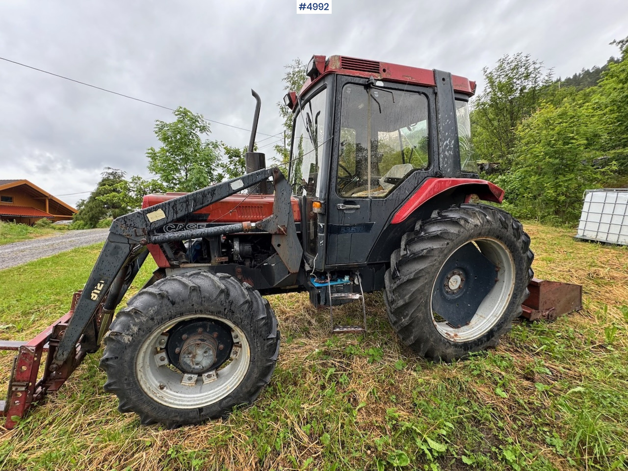 1988 Case International 585 XL w/ front loader. - Traktor: obrázok 5 1988 Case International 585 XL w/ front loader. - Traktor: obrázok 5