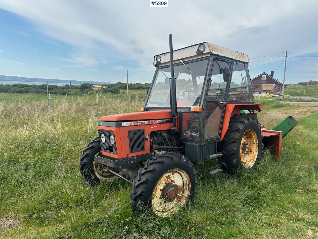 1989 Zetor 5245 tractor w/ snow blower. - Traktor: obrázok 2 1989 Zetor 5245 tractor w/ snow blower. - Traktor: obrázok 2