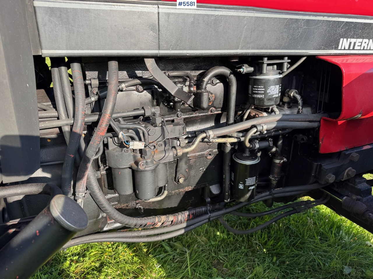 1992 Case IH 845 XL w/ front hydraulics - Traktor: obrázok 3 1992 Case IH 845 XL w/ front hydraulics - Traktor: obrázok 3