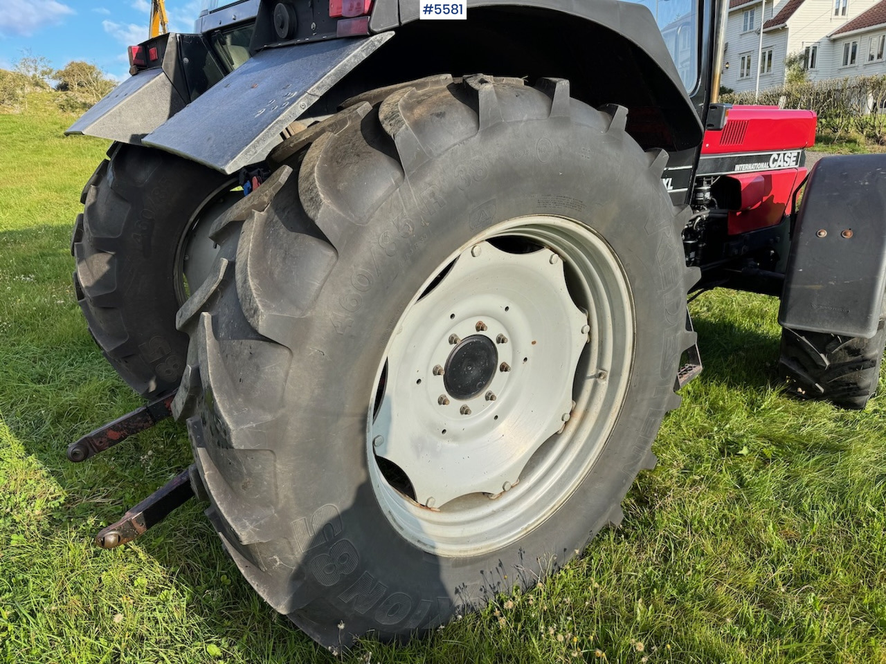1992 Case IH 845 XL w/ front hydraulics - Traktor: obrázok 4 1992 Case IH 845 XL w/ front hydraulics - Traktor: obrázok 4