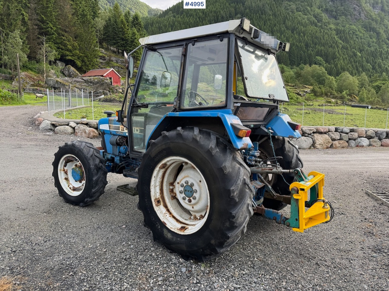 1992 Ford 4830 Turbo w/ twin wheels - Traktor: obrázok 3 1992 Ford 4830 Turbo w/ twin wheels - Traktor: obrázok 3