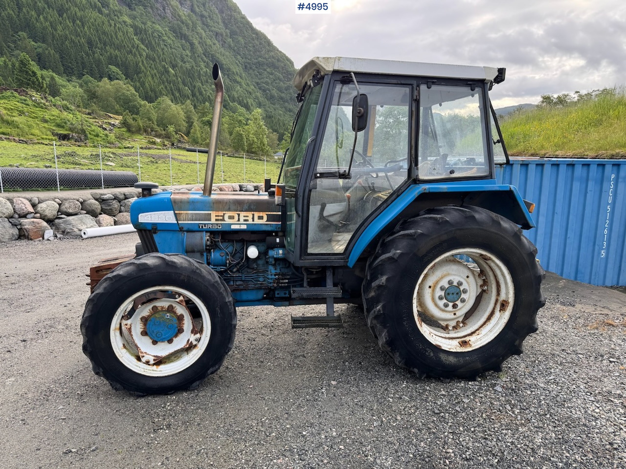 1992 Ford 4830 Turbo w/ twin wheels - Traktor: obrázok 2 1992 Ford 4830 Turbo w/ twin wheels - Traktor: obrázok 2