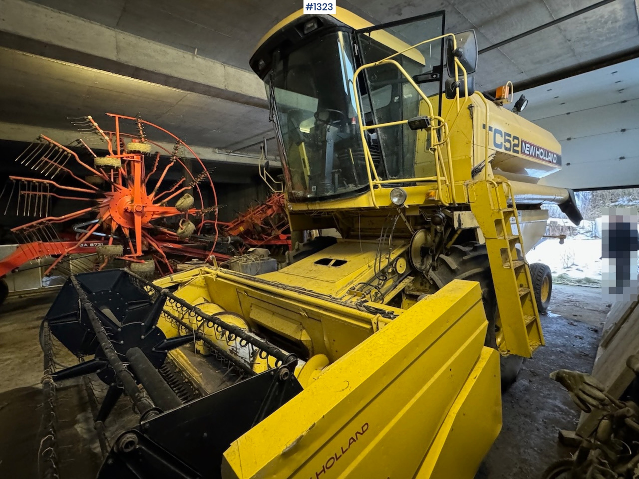 1992 New Holland TC52 Combine - Obilný kombajn: obrázok 2 1992 New Holland TC52 Combine - Obilný kombajn: obrázok 2