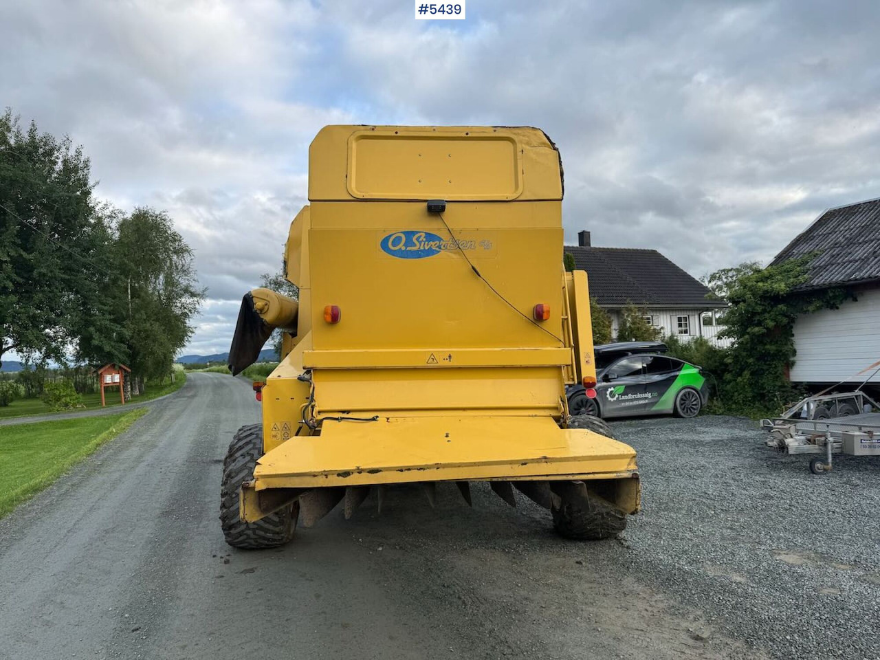 1995 New Holland TX65 m/ 20 fot skjærebord og henger - Obilný kombajn: obrázok 5 1995 New Holland TX65 m/ 20 fot skjærebord og henger - Obilný kombajn: obrázok 5