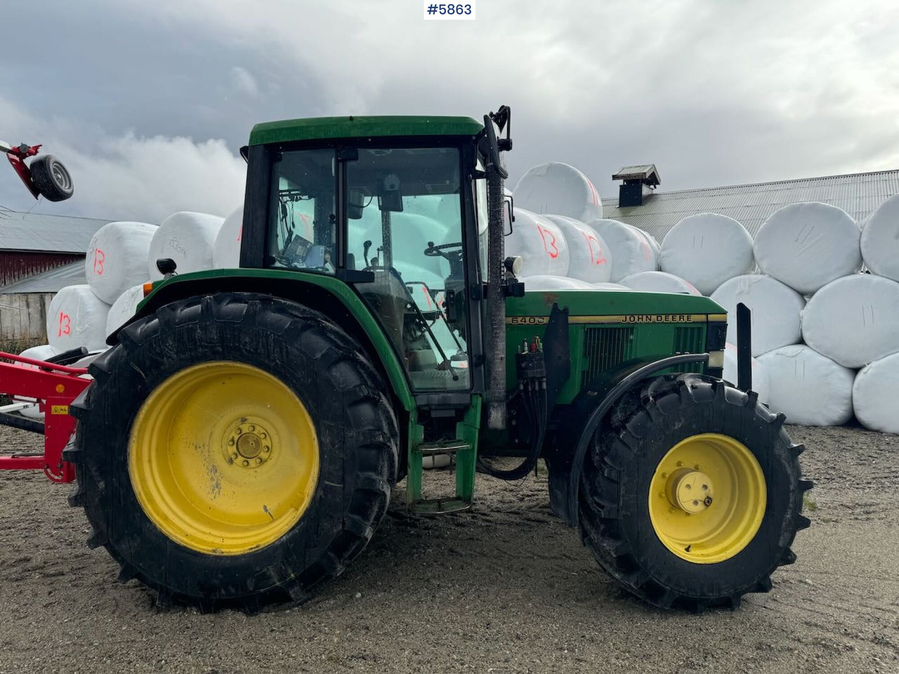 1996 John Deere 6400 4x4 w/ front loader. - Traktor: obrázok 4 1996 John Deere 6400 4x4 w/ front loader. - Traktor: obrázok 4