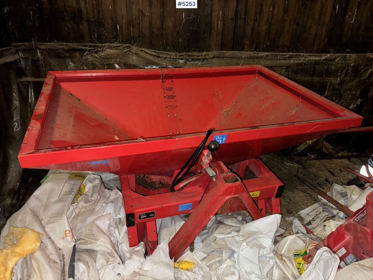 1996 Rauch MDS 701 - Rozmetač hnojiva: obrázok 2 1996 Rauch MDS 701 - Rozmetač hnojiva: obrázok 2