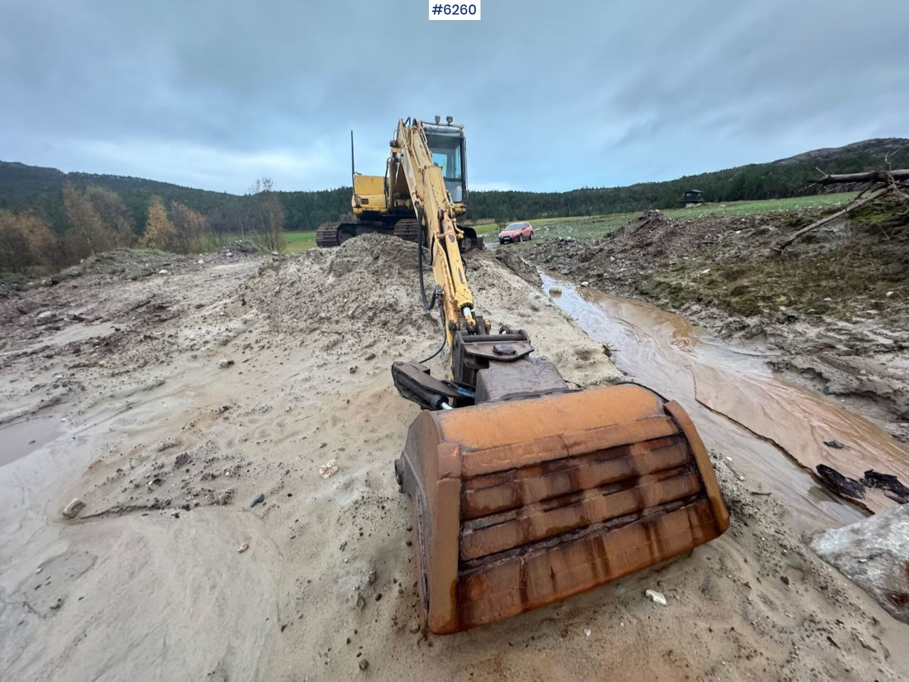 1998 Komatsu PC130-6K with Grading Bucket and Digging Bucket! - Rýpadlo: obrázok 5 1998 Komatsu PC130-6K with Grading Bucket and Digging Bucket! - Rýpadlo: obrázok 5