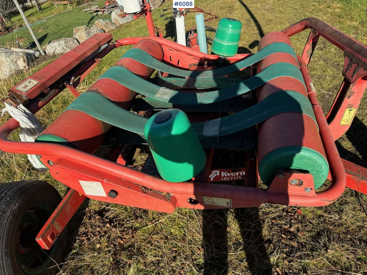 1998 Kverneland 7335 Round bale wrapper - Stroje na zber krmovín: obrázok 4 1998 Kverneland 7335 Round bale wrapper - Stroje na zber krmovín: obrázok 4