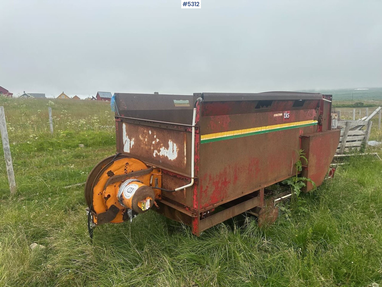 1998 TKS R-150 Silage spreader - Stroje na zber krmovín: obrázok 3 1998 TKS R-150 Silage spreader - Stroje na zber krmovín: obrázok 3