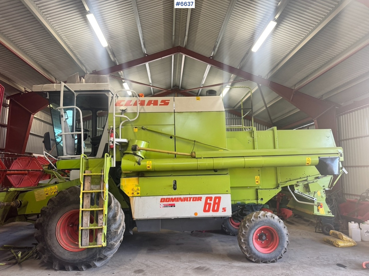 1999 Claas Dominator 68 S combine harvester with twin wheels. Well-maintained / Recently upgraded! - Obilný kombajn: obrázok 2 1999 Claas Dominator 68 S combine harvester with twin wheels. Well-maintained / Recently upgraded! - Obilný kombajn: obrázok 2