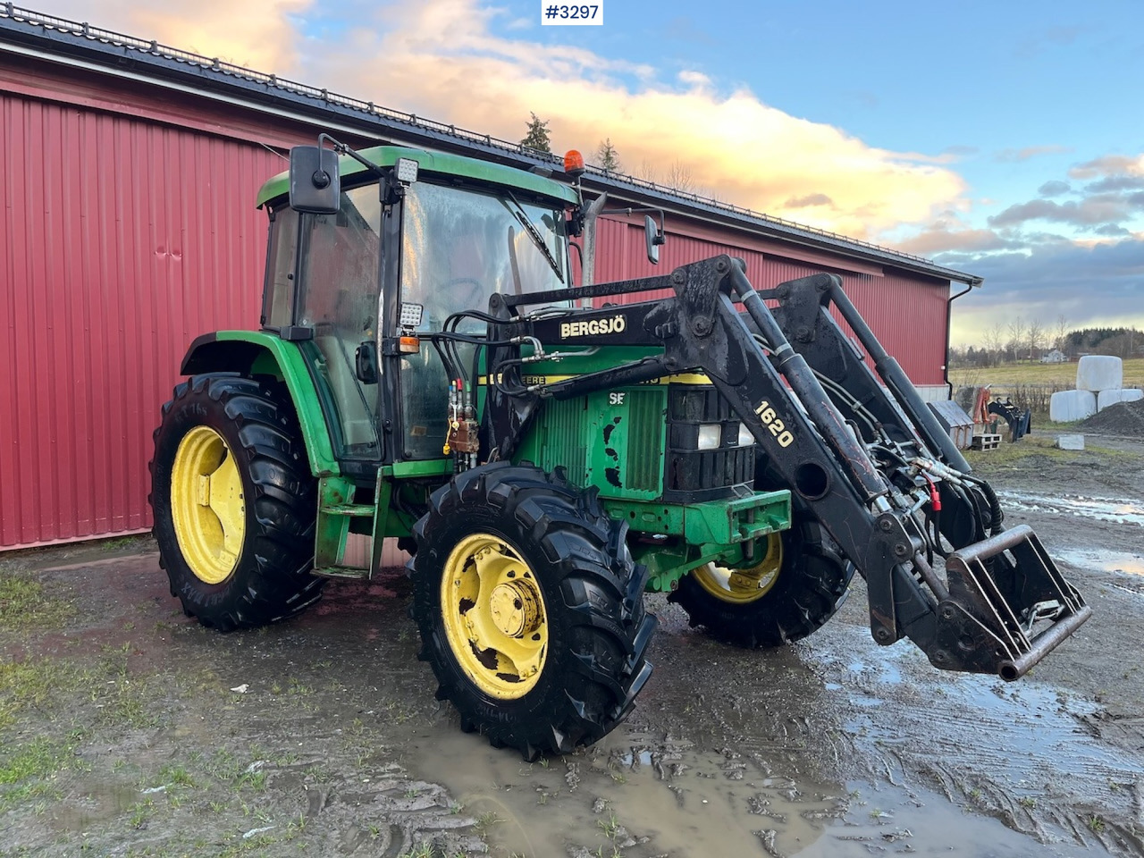 1999 John Deere 6210 SE with Front Loader - Traktor: obrázok 4 1999 John Deere 6210 SE with Front Loader - Traktor: obrázok 4